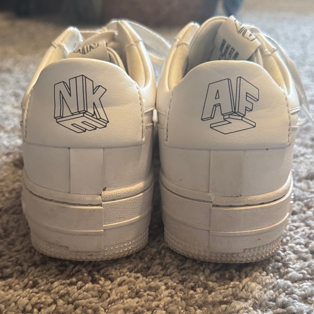 Nike Airforce 1 Sage White Low-Top Sneakers